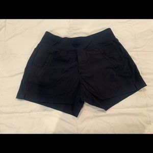 Athleta Trekkie north shorts size 6